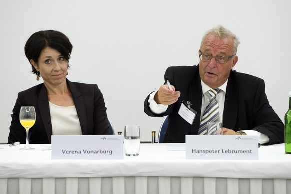 Verlegerverbands-Direktorin Verena Vonarburg und Präsident Hanspeter Lebrument, auch Verleger von Somedia («Südostschweiz»).