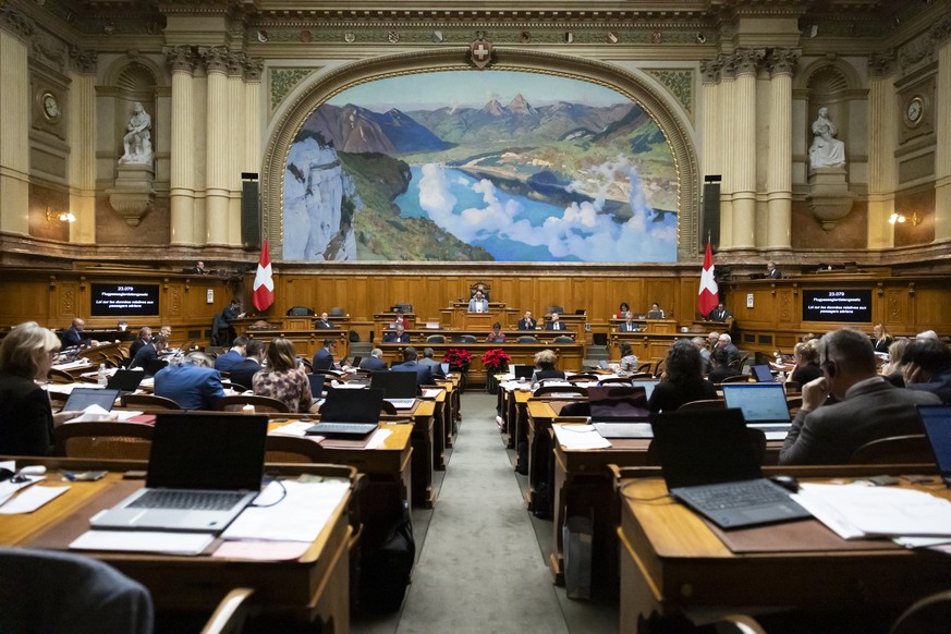 Nachrichten Linkding Nationalraete debattieren waehrend der Wintersession der Eidgenoessischen Raete, am Dienstag, 17. Dezember 2024 in Bern. (KEYSTONE/Peter Klaunzer)