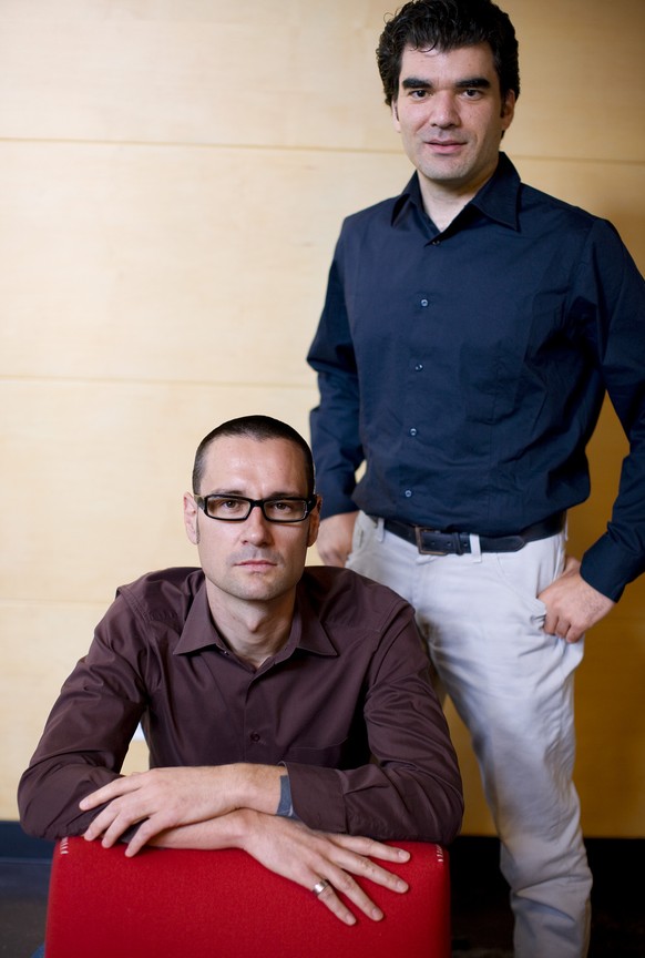 Portrait of Michael Naef and Paul Sevinc (standing), entrepreneurs and founders of the internet service Doodle, pictured on May 14, 2008 in Zurich, Switzerland. (KEYSTONE/Martin Ruetschi)

Portrait vo ...