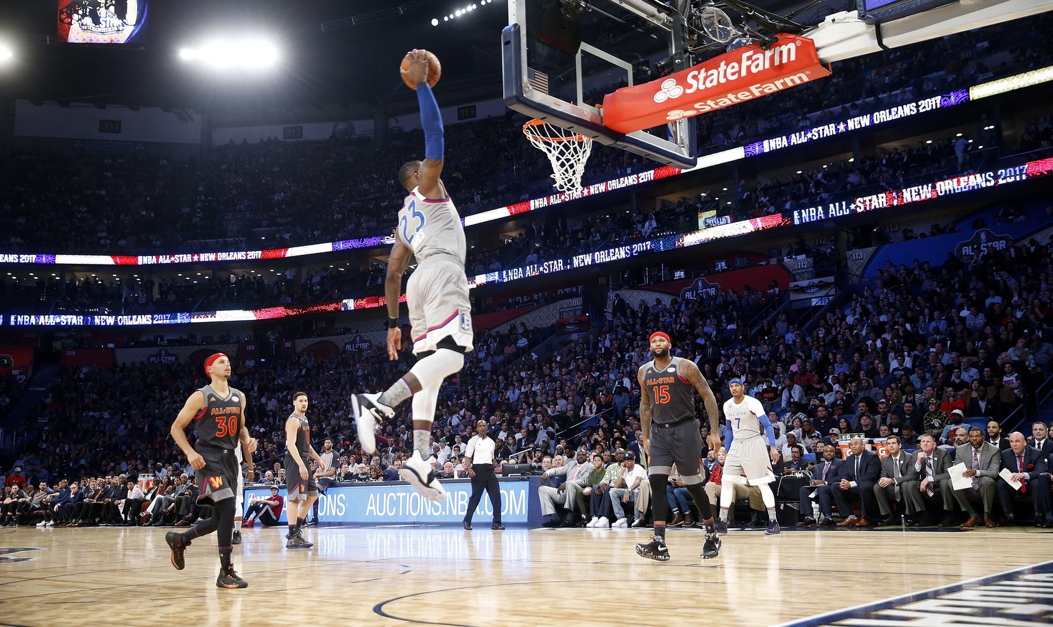 Eastern Conference LeBron James of the Cleveland Caveliers (23) slam dunks during the first half of the NBA All-Star basketball game in New Orleans, Sunday, Feb. 19, 2017. (AP Photo/Gerald Herbert)