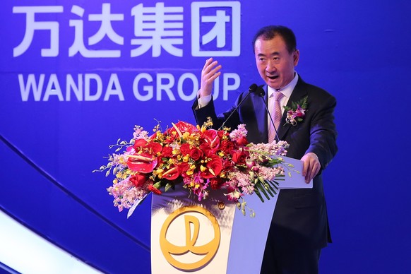 epa04612554 China&#039;s Wanda Group Chairman Wang Jianlin speaks during an agreement ceremony in Beijing city, China, 10 February 2015. China&#039;s Wanda Group officially announced it has reached an ...