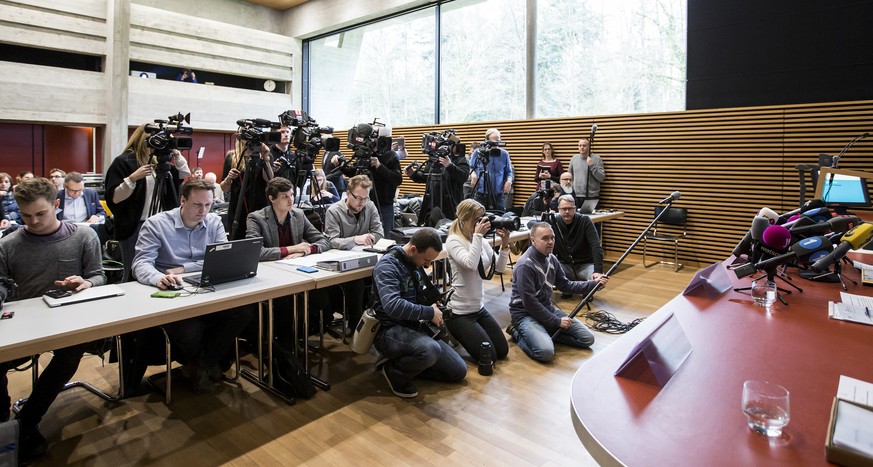 Grosses Medieninteresse anlaesslich der Medienkonferenz zum Toetungsdelikt Rupperswil vom 21. Dezember 2015, am Donnerstag, 18. Februar 2016, in Schafisheim. Der Vierfachmord von Rupperswil AG ist nac ...