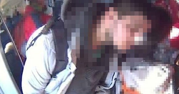 Mit solchen Bildern sucht die Polizei den mutmasslichen Sexualstraftäter aus der S-Bahn.