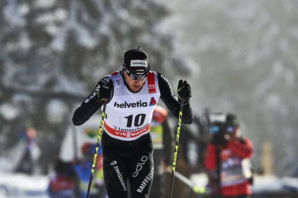 Dario Cologna scheidet im Sprint von Oberstdorf bereits in den Viertelfinals aus.