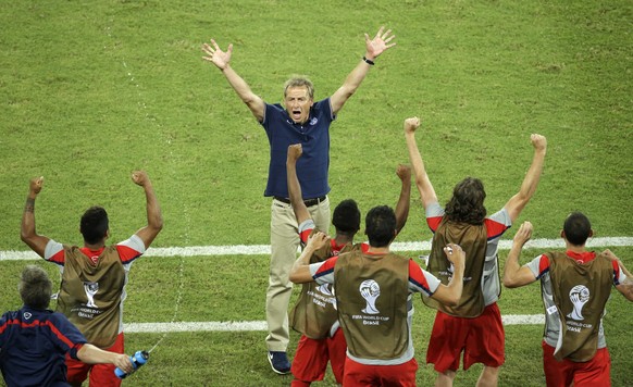 Jürgen Klinsmann zeigt den US-Boys die weite Welt.