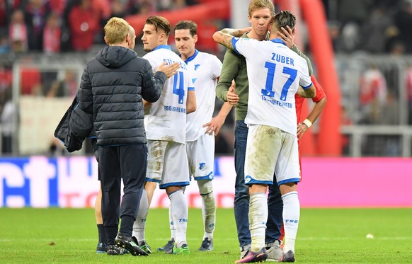 05.11.2016; Muenchen; Fussball 1. Bundesliga - FC Bayern Muenchen - TSG 1899 Hoffenheim; 
v.l. Trainer Julian Nagelsmann, Steven Zuber (Hoffenheim) (Sebastian Widmann/Witters/freshfocus)