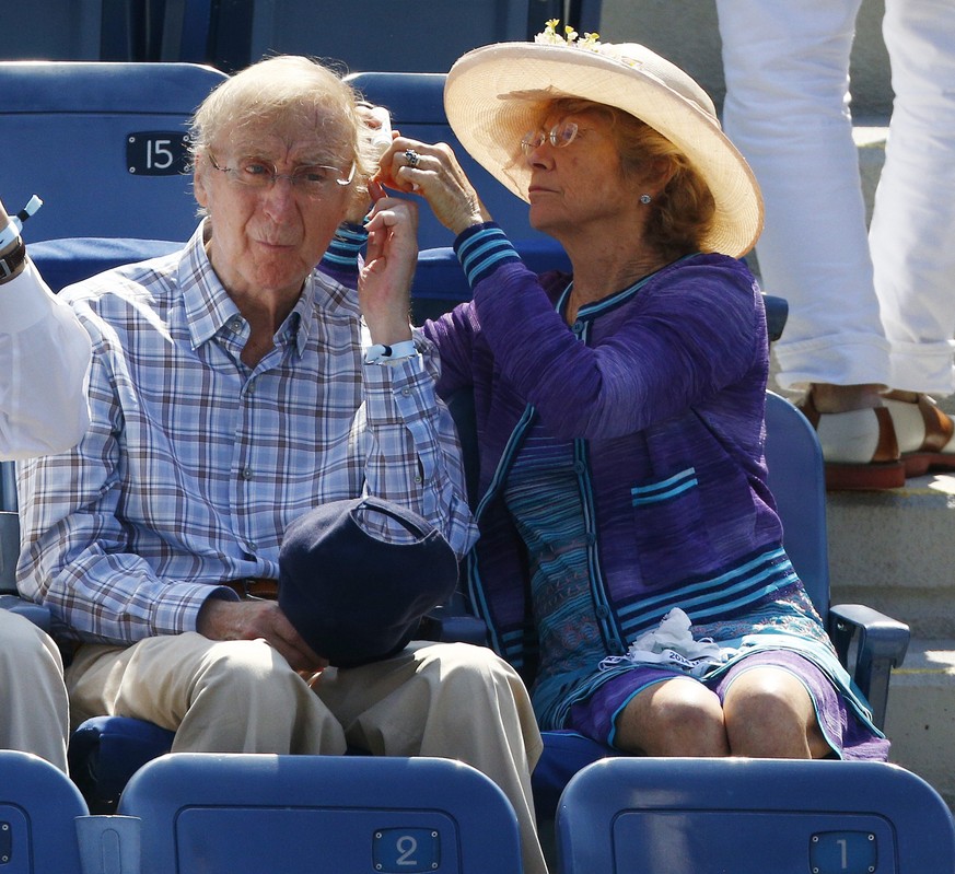 epa05514608 (FILE) A file picture dated 06 September 2014 shows US actor Gene Wilder (L) having sun block applied by his wife Karen Boyer (R) as they watch Novak Djokovic of Serbia playing against Kei ...