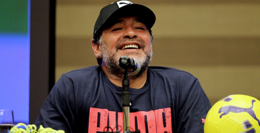 Diego Maradona wird Mitarbeiter von Gianni Infantino.