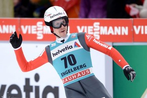 Die Form stimmt weiterhin: Simon Ammann in Engelberg.