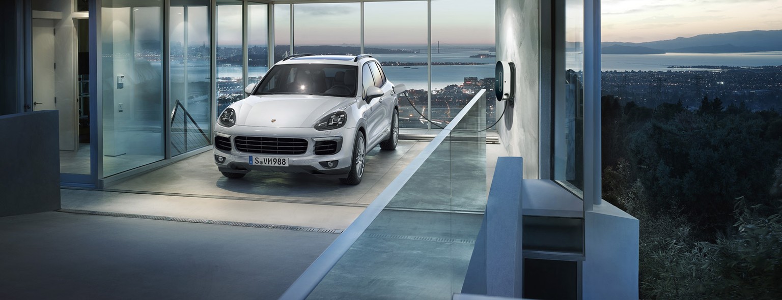 http://www.porsche.com/swiss/de/models/cayenne/cayenne-s-e-hybrid/ Porsche Cayenee Hybrid