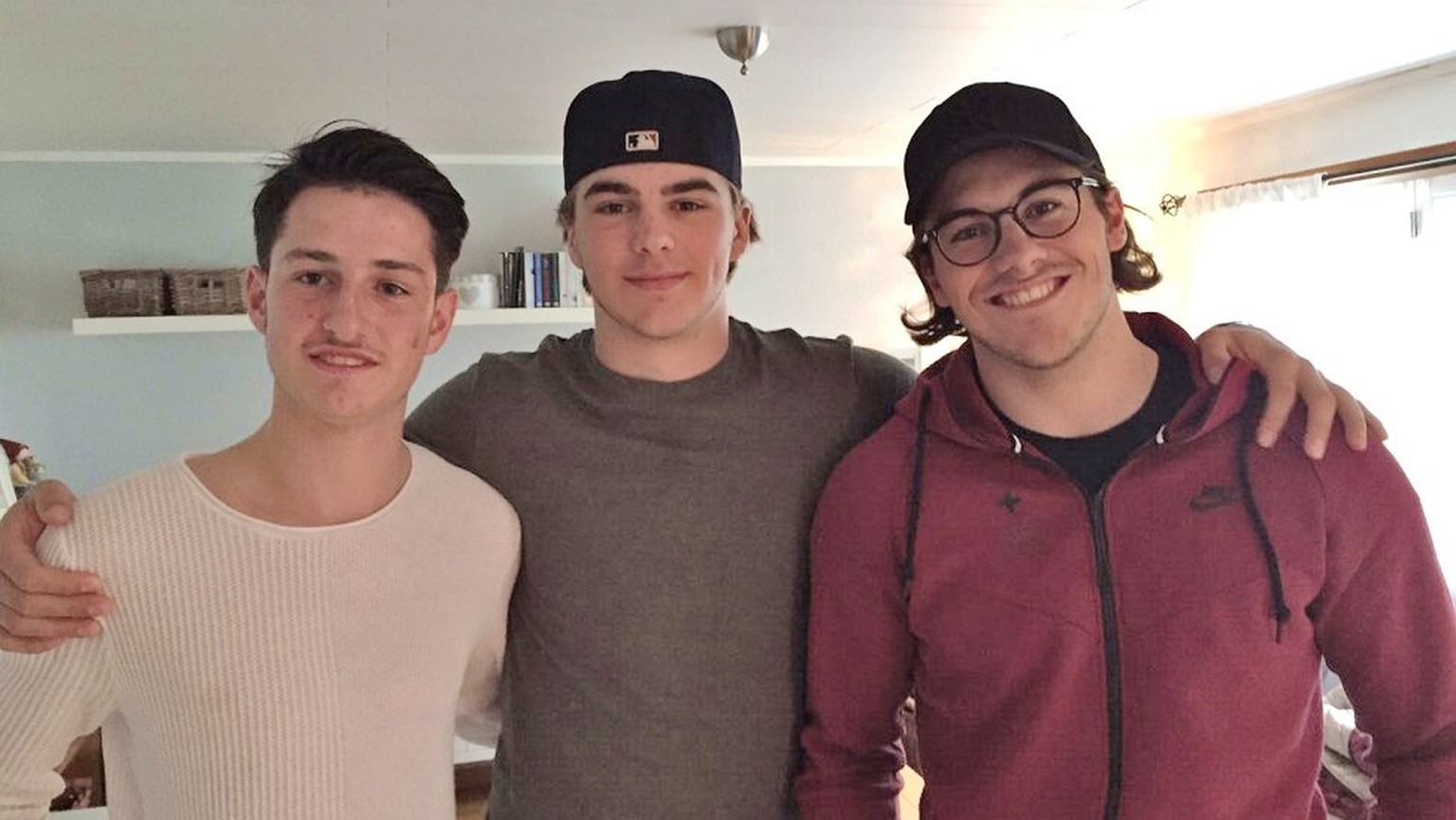 Freunde bis heute: Aaron Schnydrig (links), Nico Hischier und Yves Brantschen.