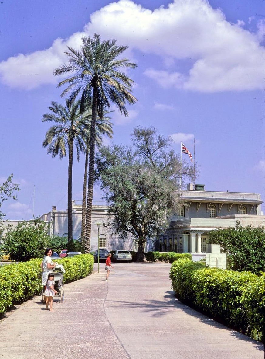 Diie britische Botschaft in Bagdad (1974).