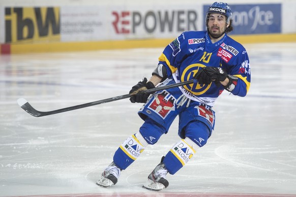 19. Februar 2015; Davos; Eishockey NLA - HC Davos - ZSC Lions; Andres Ambuehl (Davos) (Michael Zanghellini/freshfocus)