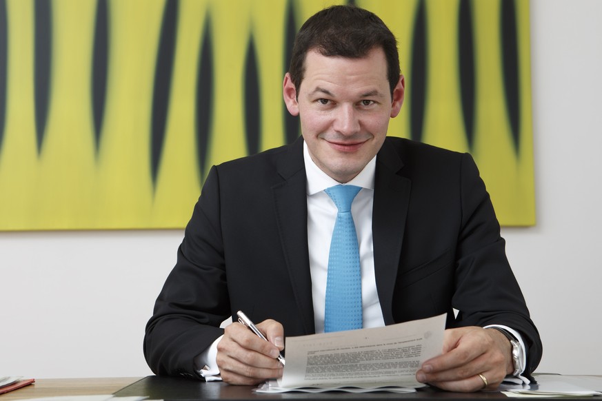 Pierre Maudet, conseiller d&#039;Etat genevois en charge du departement de la securite et de l&#039;economie (DSE), pose pour le photographe, ce mardi 4 juillet 2017 a Geneve. (KEYSTONE/Salvatore Di N ...