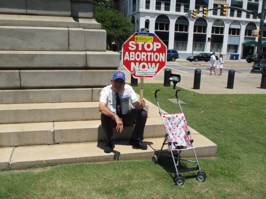 Abtreibungsgegner in South Carolina (Mai 2016).