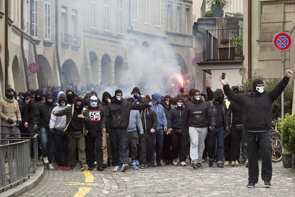 Die Angst vor Ausschreitungen hält anständige Fans vom Stadionbesuch ab.