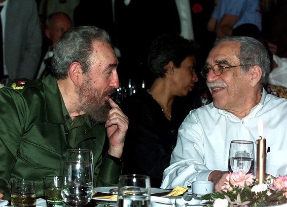 Marquez (r.) mit Fidel Castro.