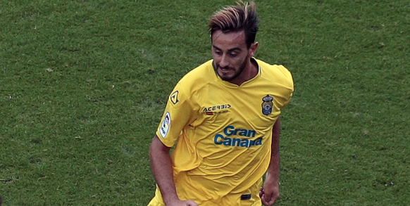 Las Palmas spielte mit der spanischen Fahne auf der rechten Brust.