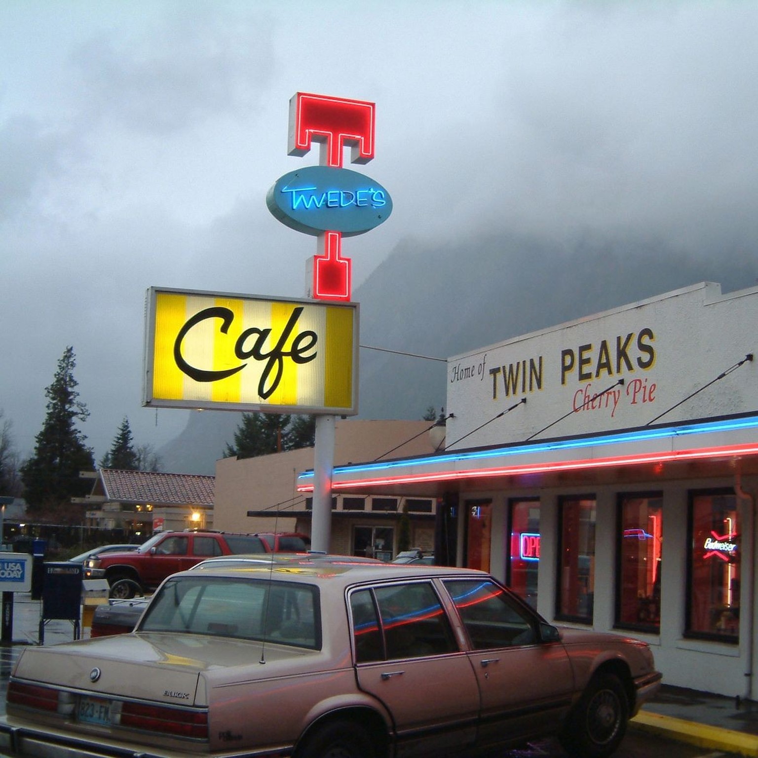 Nachrichten Linkding North bend, United States - April 03, 2003: Tweede s cafe