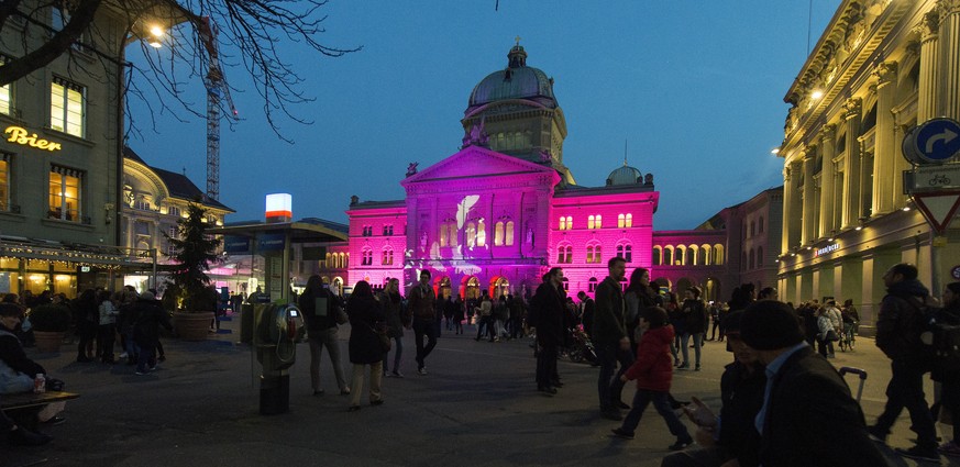 Die Organisatoren der Berner Museumsnacht meldeten 107'320 Eintritte.