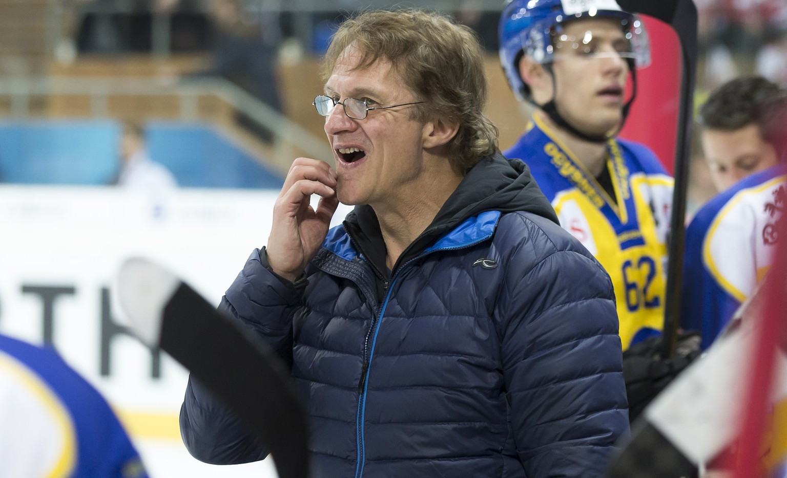 Arno Del Curto kommt beim diesjährigen Spengler Cup arg ins Grübeln.