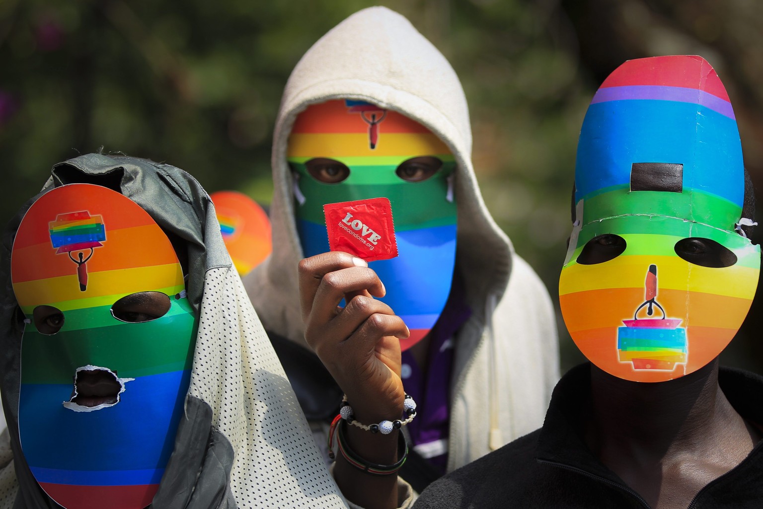 Anhänger der LGBT-Community protestieren gegen Ugandas Anti-Homosexuellen Gesetz.