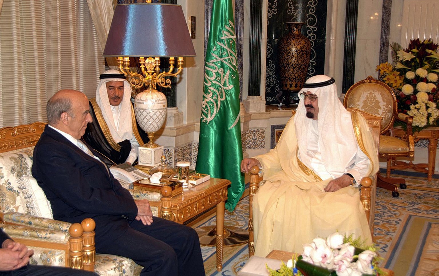 Treffen unter Freunden: 2009 besuchte Bundespräsident Hans-Rudolf Merz den saudischen König Abdullah.