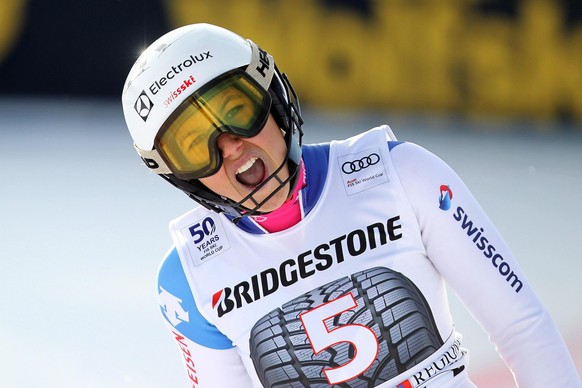 epa05670892 Wendy Holdener of Switzerland reacts in the finish area after the Women&#039;s Slalom race at the FIS Alpine Skiing World Cup event in Sestriere, Italy, 11 December 2016. EPA/ANDREA SOLERO