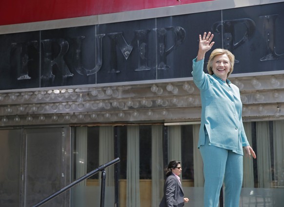 U.S. Democratic presidential candidate Hillary Clinton takes the stage for a campaign speech outside the shuttered Trump Plaza in Atlantic City, New Jersey July 6, 2016. REUTERS/Brian Snyder