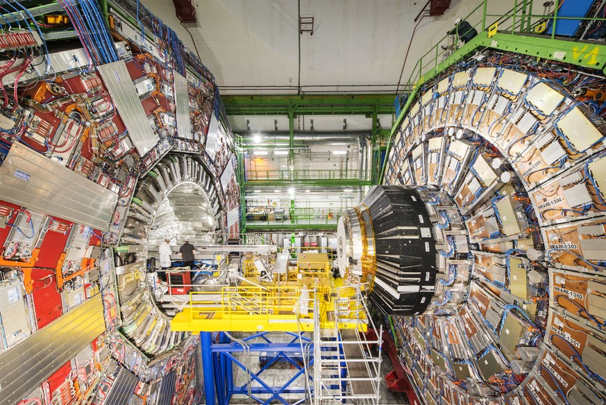 ZUM 5. JAHRESTAG DER ENTDECKUNG DES HIGGS BOSON TEILCHENS AM CERN IN GENF AM DIENSTAG, 4. JULI 2017, STELLEN WIR IHNEN FOLGENDES BILDMATERIAL ZUR VERFUEGUNG  The CMS (Compact Muon Solenoid) detector  ...