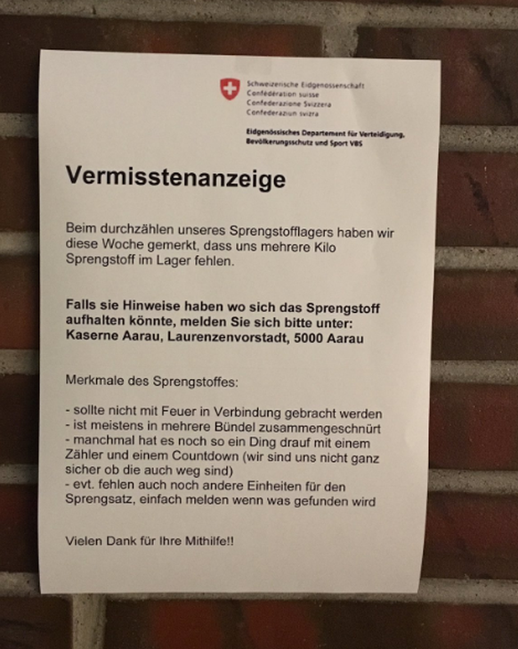 In der Aarauer Kaserne&nbsp;werden mehrere Kilogramm Sprengmittel vermisst. Die JUSO nahm den Vorfall gehörig auf die Schippe und verteilte über 200 Steckbriefe in der ganzen Stadt.