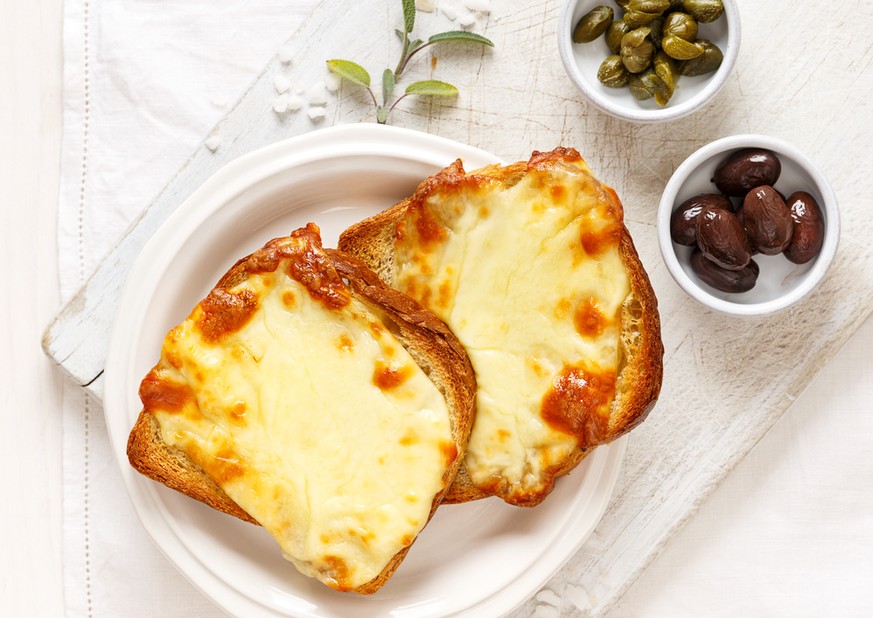 Wenn altes Brot auf Raclette-Käse trifft.