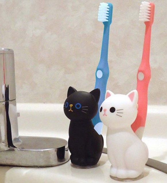 http://www.ebay.com/itm/Cat-Toothbrush-Stand-Holder-Black-Cat-White-Cat-Kitty-Cute-Kawaii-Goods/252392589523?_trksid=p2047675.c100011.m1850&amp;_trkparms=aid%3D222007%26algo%3DSIC.MBE%26ao%3D1%26asc%3 ...
