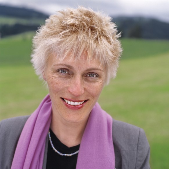 Gabriela Manser, Geschaeftsfuehrerin der Mineralquelle Gontenbad, am 6. Juni 2005 in Gonten. Manser erhielt die Auszeichnung &quot;Unternehmerin des Jahres 2005&quot;. (KEYSTONE/Gaetan Bally) === , == ...