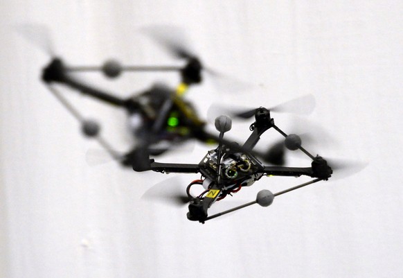 Drohnen sind ungeliebte Objekte am Himmel von Paris.