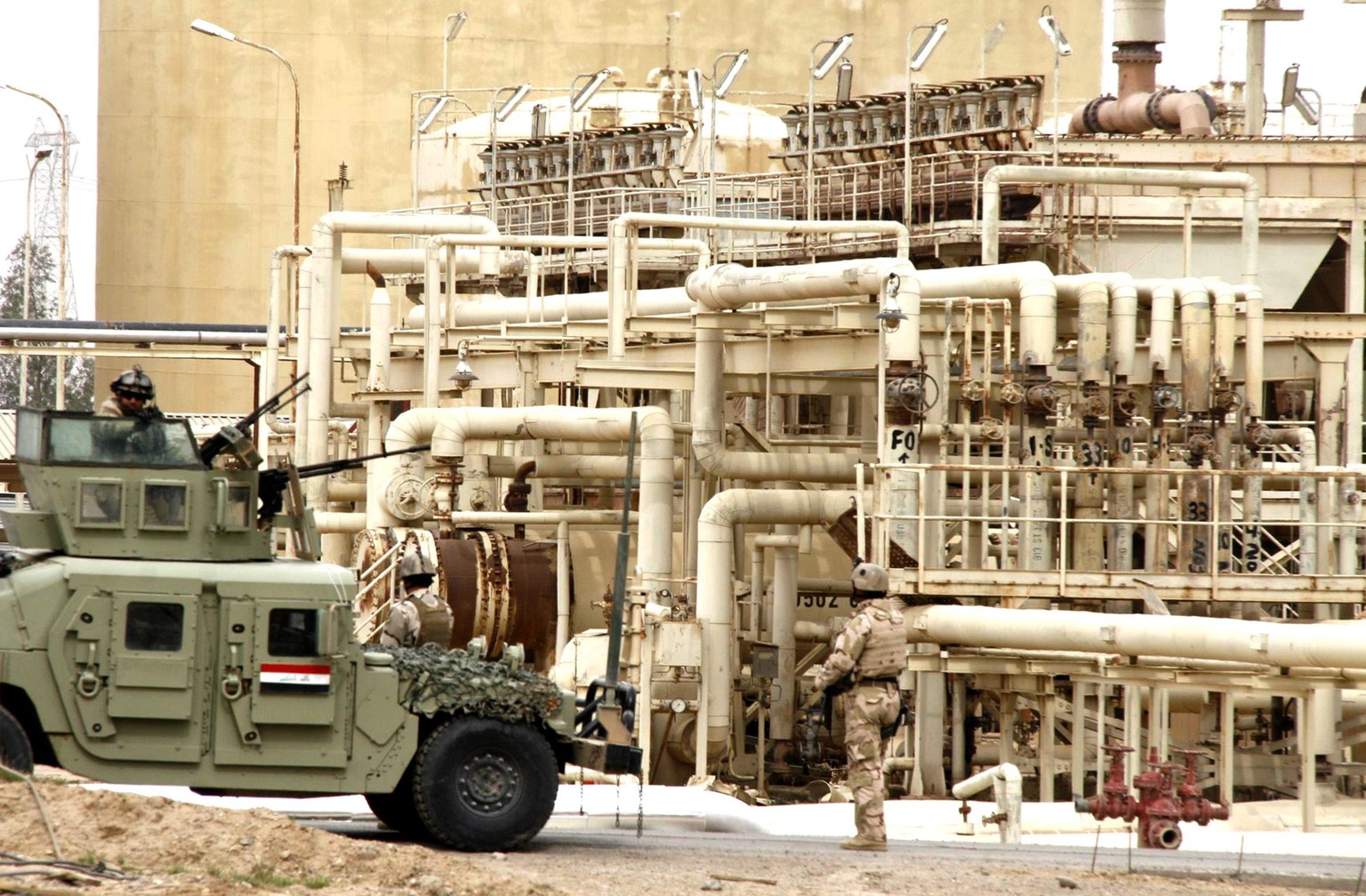 Die Raffinerie in der Nähe des Ortes Baidschi ist angeblich wieder unter der Kontrolle der irakischen Sicherheitskräfte.