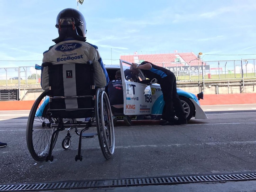 Billy Monger musste nach seinem Rennunfall beide Unterschenkel amputieren. Dies hindert ihn aber nicht an der Rückkehr auf die Rennstrecke.