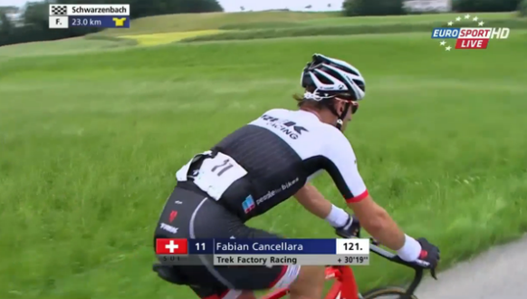 Fabian Cancellara wird gegen Ende der Etappe abgehängt.