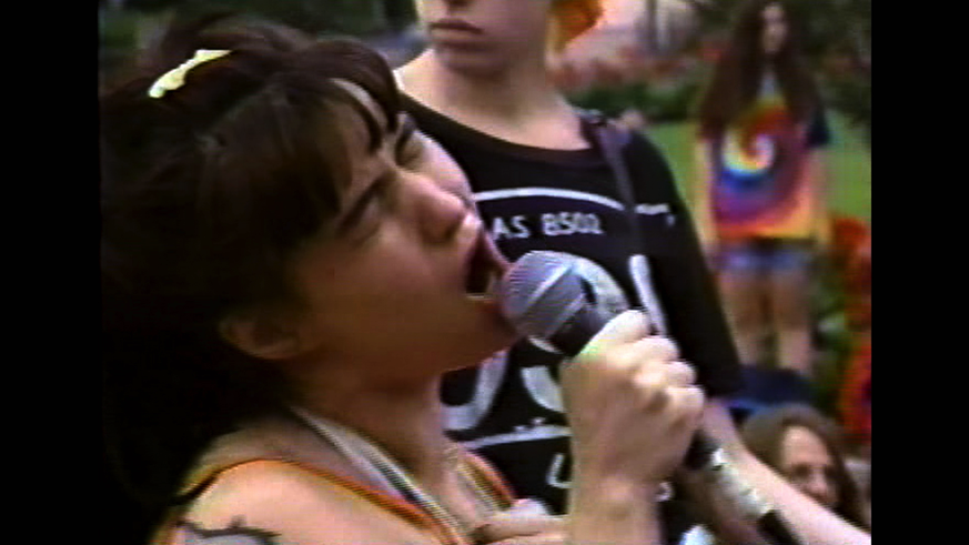 Kathleen Hanna, auf lustige Art wütend Anfang der 90er-Jahre.&nbsp;