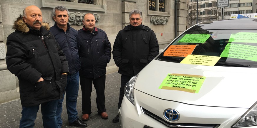 Mustafa Atsan, Mehmet Serifkaya, Hüseyin Icer und Erdogan Kara am Sonntagmorgen in Zürich.