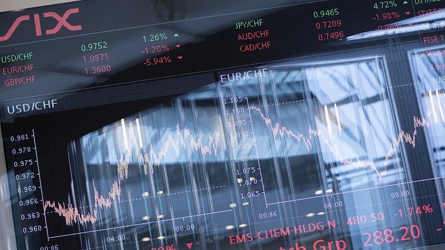Nachrichten Linkding Der Leitindex SMI der Schweizer Börse versucht sich nach den Verlusten des Vortages an einer zaghaften Erholung (Archivbild).