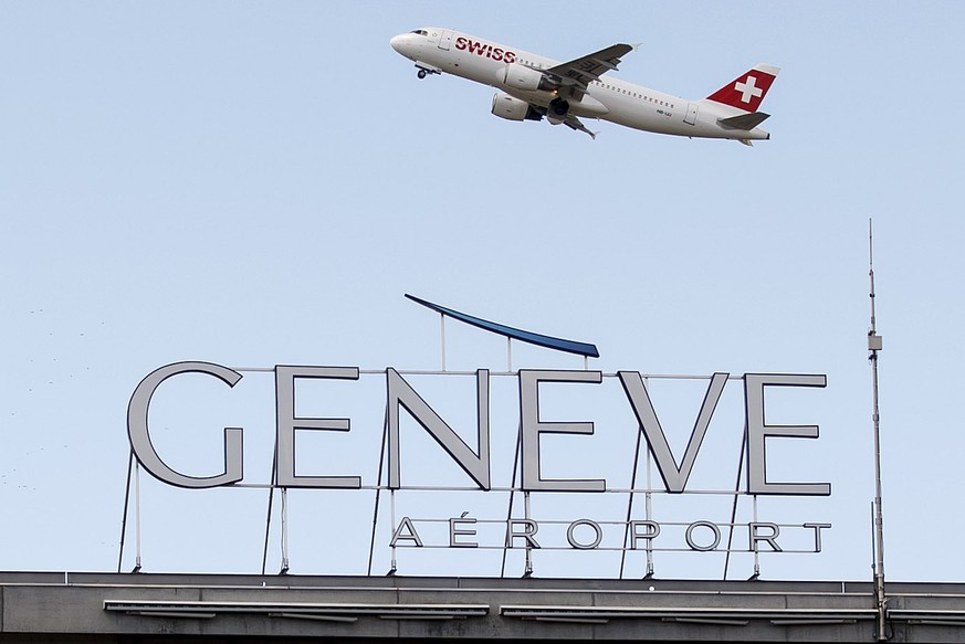 An aircraft of the Swiss International Air Lines take off from Geneva Airport, in Geneva, Switzerland, Sunday, August 21, 2016. The Swiss airline company evaluates its presence at the airport of Genev ...