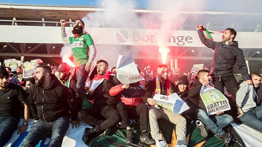 Ausgelassene Party im Domnarvsvallen-Stadion in Borlänge.