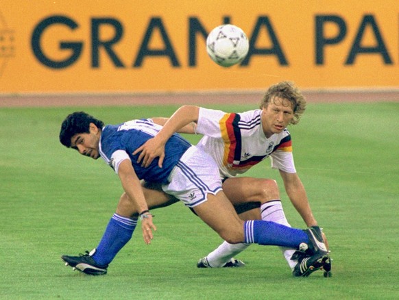 Wie 1990 (auf dem Bild Maradona und Buchwald) und 1986 treffen Deutschland und Argentinien im Final aufeinander.