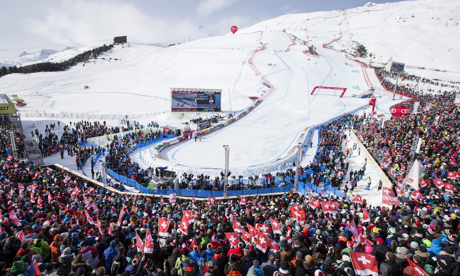 General view at the finish area during the women downhill race at the 2017 FIS Alpine Skiing World Championships in St. Moritz, Switzerland, Sunday, February 12, 2017. (KEYSTONE/Alexandra Wey)