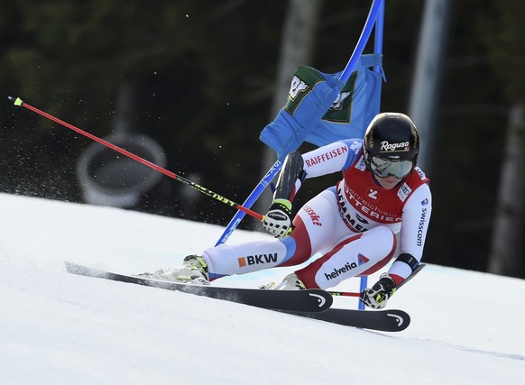Switzerland&#039;s Lara Gut speeds down the course during the first run of an alpine ski, women&#039;s World Cup Giant Slalom, in Semmering, Austria, Tuesday, Dec. 27, 2016. (AP Photo/Marco Tacca)