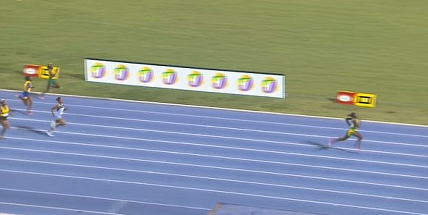 Mit gewaltigem Vorsprung siegt Brianna Lyston in der U13-Kategorie über 200 Meter.
