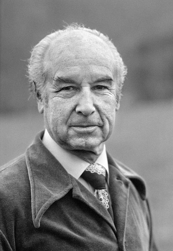 Portrait of Swiss scientist and chemist Albert Hofmann (11.1.1906-29.4.2008), the former head of the research department of the Swiss chemical company Sandoz and discoverer of LSD, in Basel, Switzerla ...