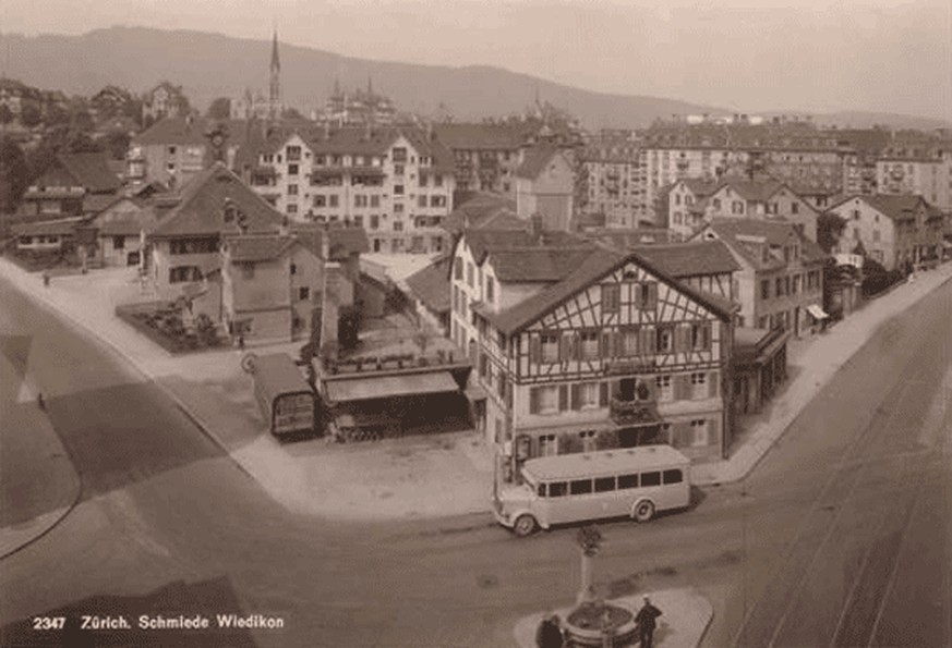 Ein höherer Blickwinkel auf die Schmiede.&nbsp;