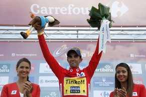 Weiter in Rot: Leader Contador.